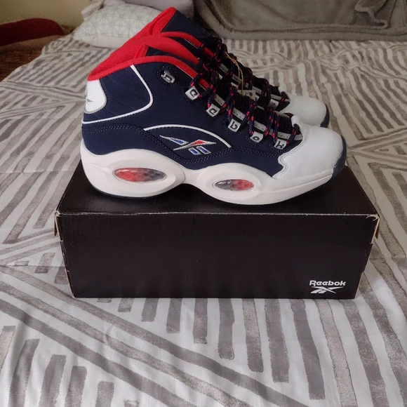 Reebok Iverson question , brand new with box - Picture 3 of 6